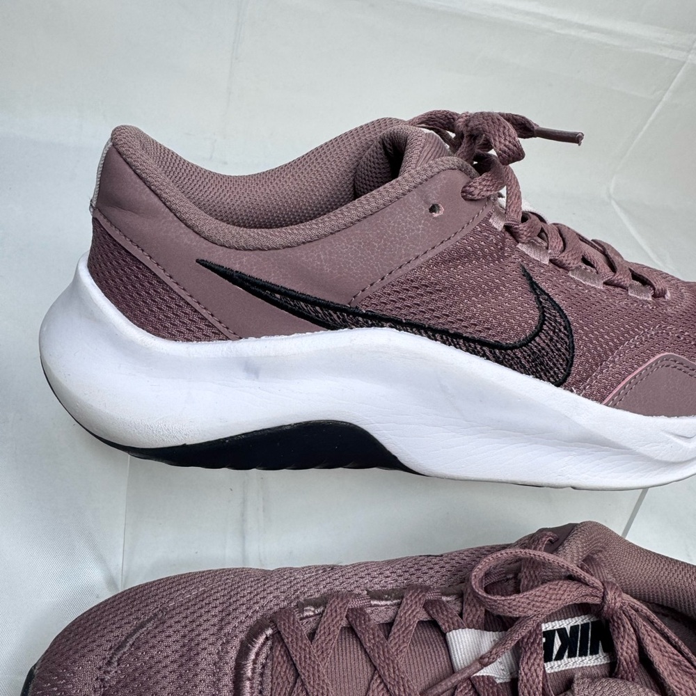 Nike Legend Essential 3 Next Nature 'Smokey Mauve' Womens Sz US 9